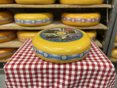 Stolwijk masterfully matured farmhouse cheese Stolwijk masterfully matured farmhouse cheese